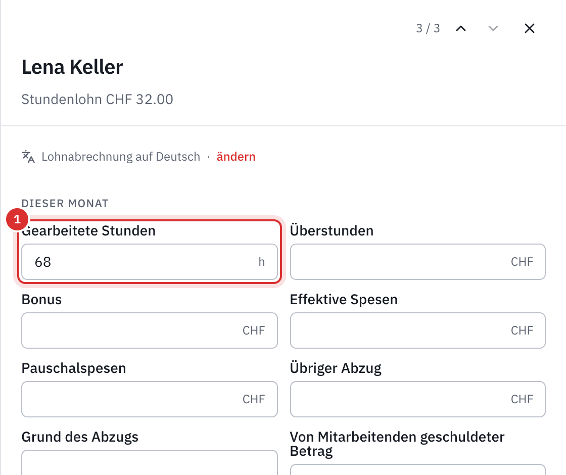 Die Abrechnung einer Mitarbeiterin im Stundenlohn: die Eingaben des Monats mit 68 gearbeiteten Stunden, ihre Prüfungen und ihre Lohnabrechnung.