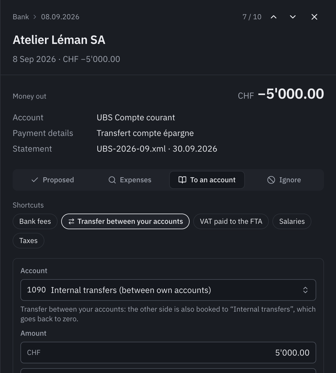 The To an account choice for a transfer of 5’000 to the savings account: the shortcuts, the Transfer between your accounts shortcut selected, account 1090 Internal transfers, the amount and the entry text.