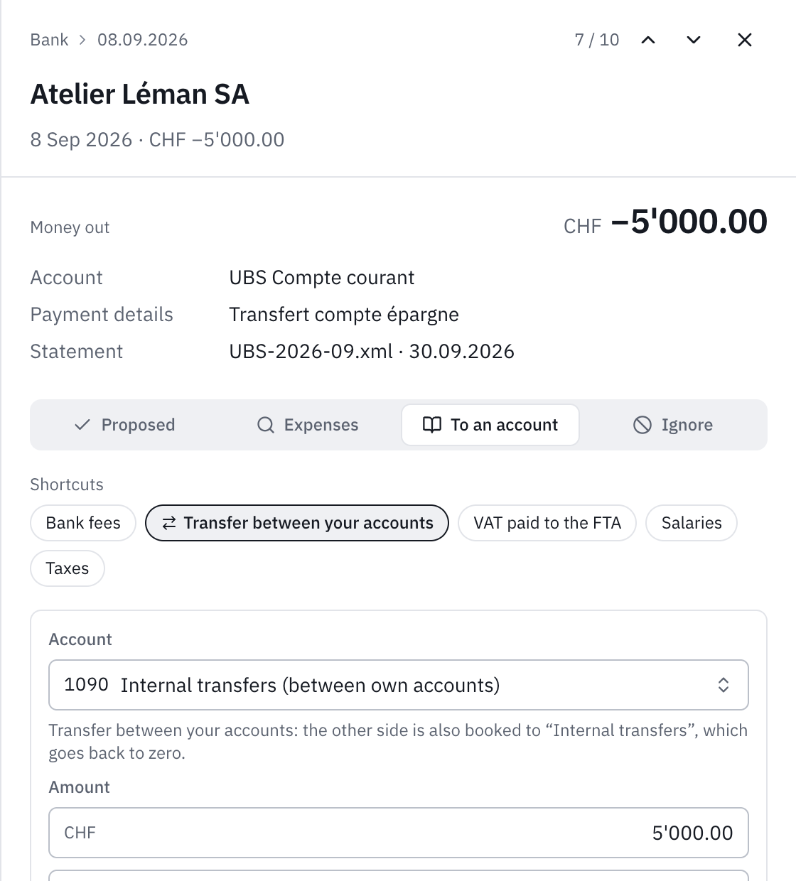 The To an account choice for a transfer of 5’000 to the savings account: the shortcuts, the Transfer between your accounts shortcut selected, account 1090 Internal transfers, the amount and the entry text.