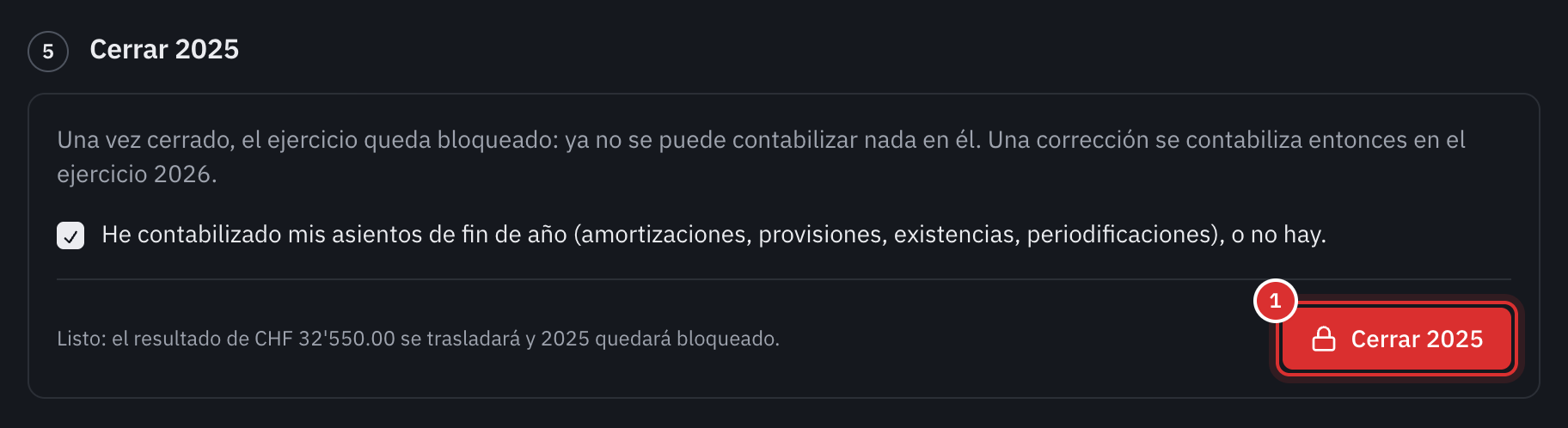 El paso Cerrar 2025: la casilla de los asientos de fin de año marcada y el botón Cerrar 2025.