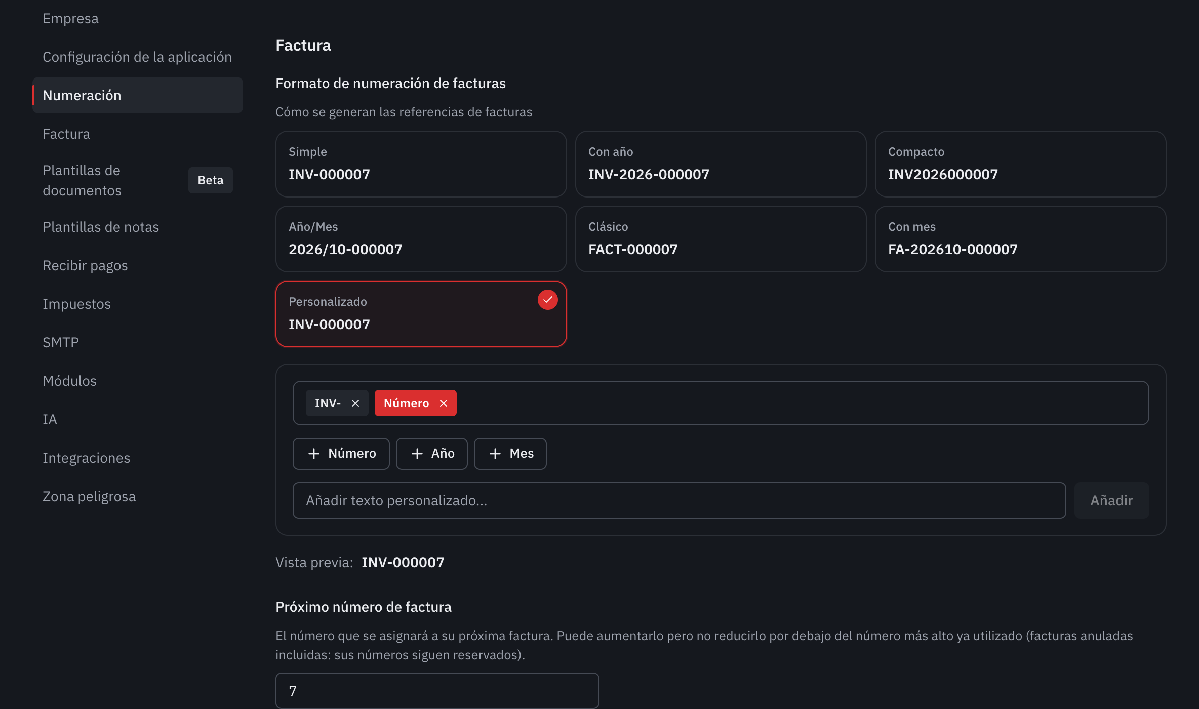 El editor de formato personalizado: los elementos del formato, los botones de las variables y el campo de texto.
