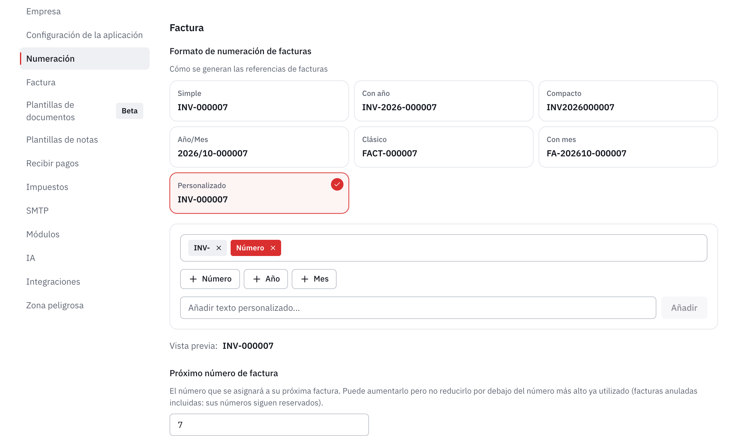 El editor de formato personalizado: los elementos del formato, los botones de las variables y el campo de texto.
