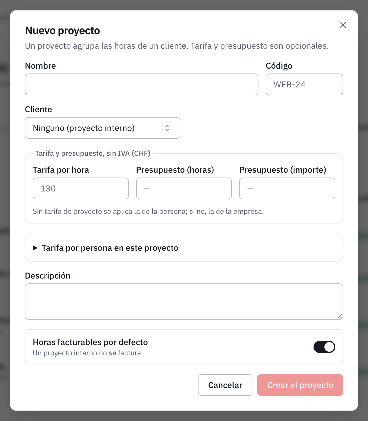 La ventana Nuevo proyecto: nombre, código, cliente, tarifa y presupuesto, tarifa por persona, descripción y horas facturables por defecto.