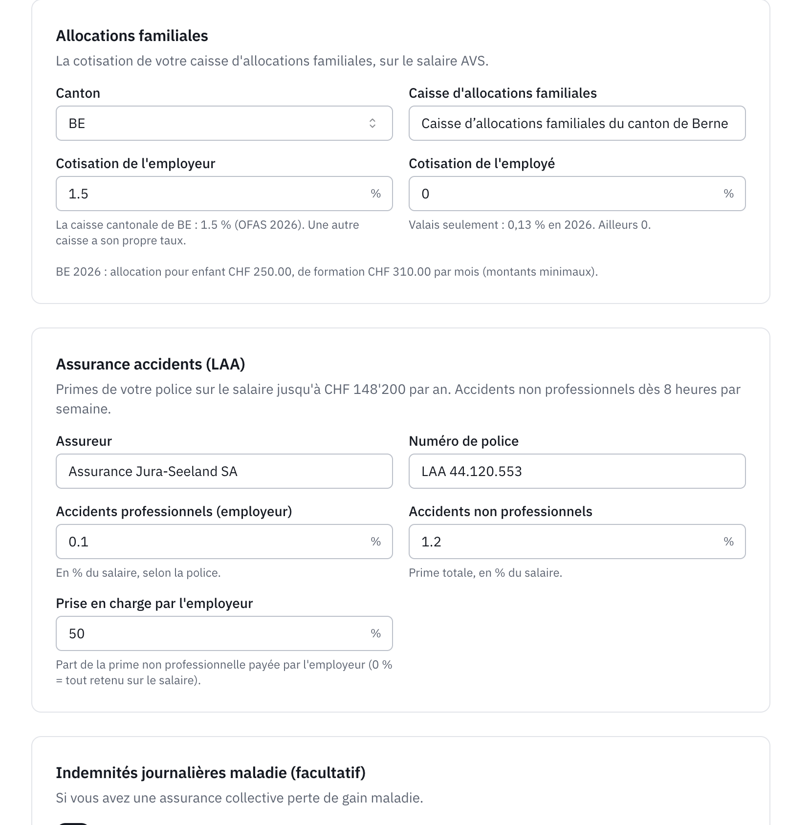 Les sections Allocations familiales et Assurance accidents (LAA) : canton, caisse, taux de l’employeur et de l’employé, primes de la police.