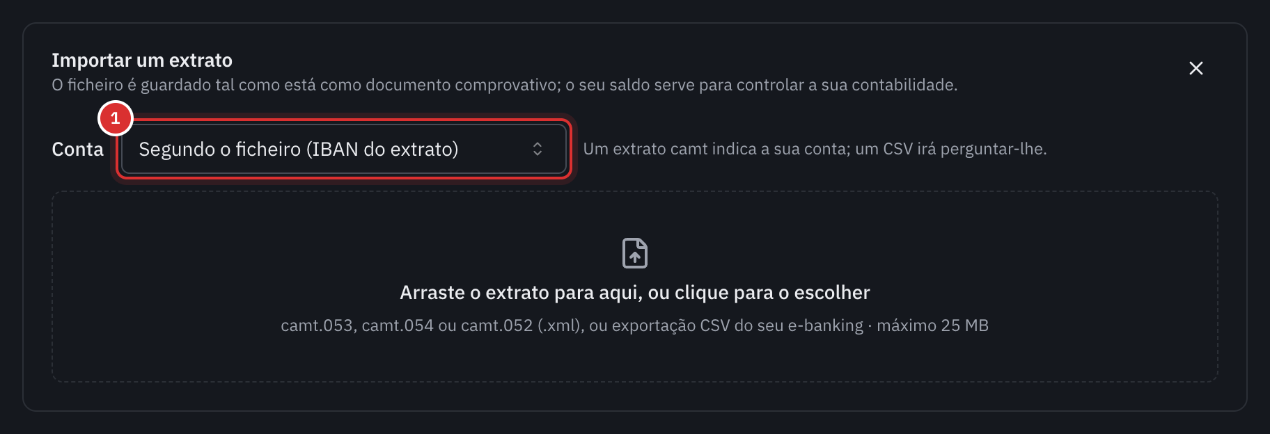 O quadro Importar um extrato: a escolha da conta, Segundo o ficheiro (IBAN do extrato), e a zona onde largar o ficheiro, camt.053, camt.054 ou camt.052, ou exportação CSV, 25 MB no máximo.