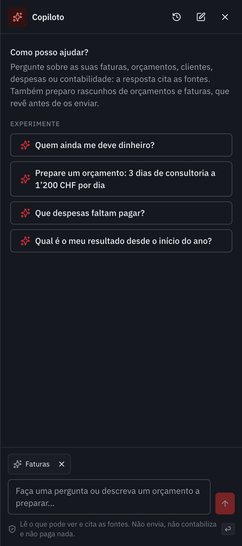 O painel Copiloto à direita das faturas: Como posso ajudar?, perguntas para experimentar, a etiqueta da página e o campo da pergunta.