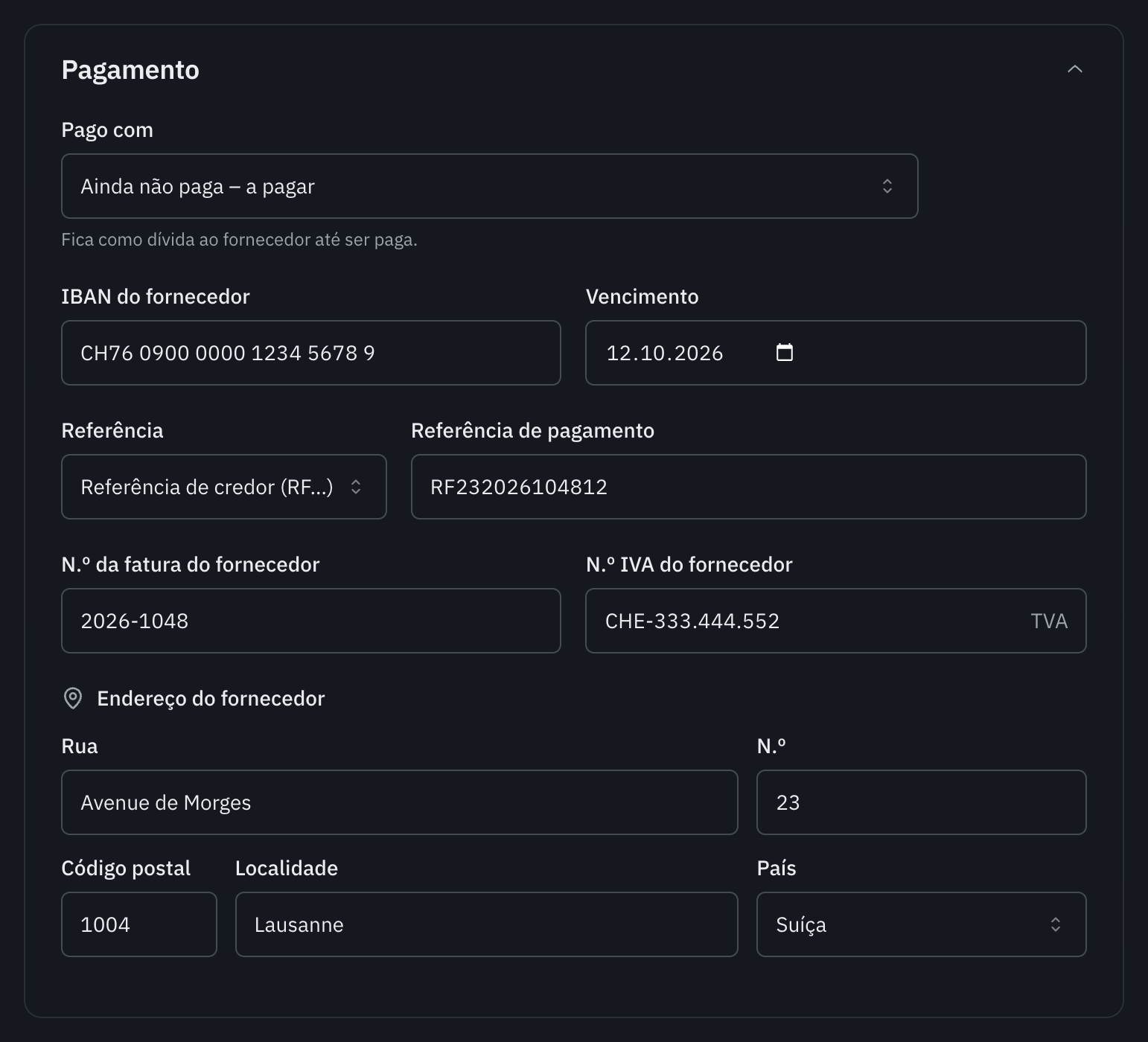 A secção Pagamento de uma fatura de fornecedor: Ainda não paga – a pagar, o IBAN, o vencimento, a referência de credor RF, o número da fatura, o número de IVA e a morada do fornecedor.