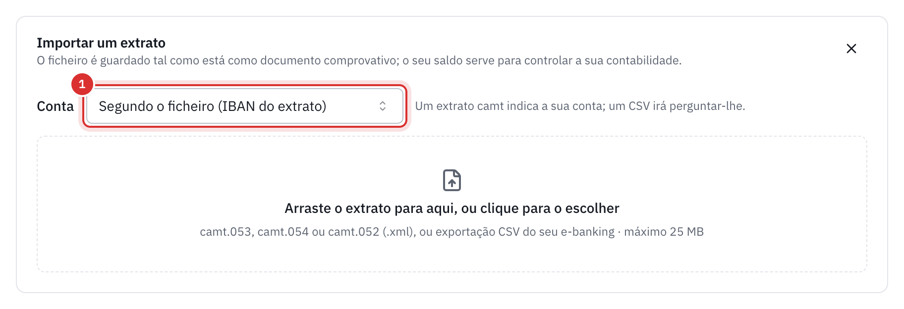 O quadro Importar um extrato: a escolha da conta, Segundo o ficheiro (IBAN do extrato), e a zona onde largar o ficheiro, camt.053, camt.054 ou camt.052, ou exportação CSV, 25 MB no máximo.