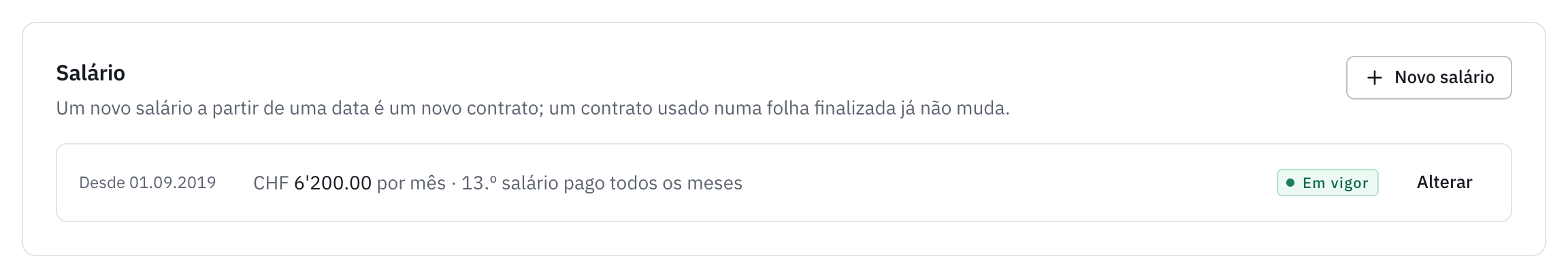 A secção Salário de um funcionário: o contrato em vigor e o botão Novo salário.