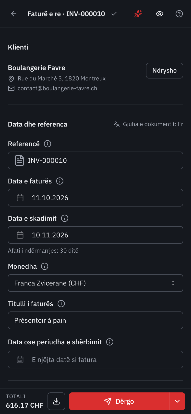 Redaktori në telefon: klienti dhe datat në një kolonë, syri i parapamjes lart, dhe poshtë totali, shkarkimi dhe butoni Dërgo.