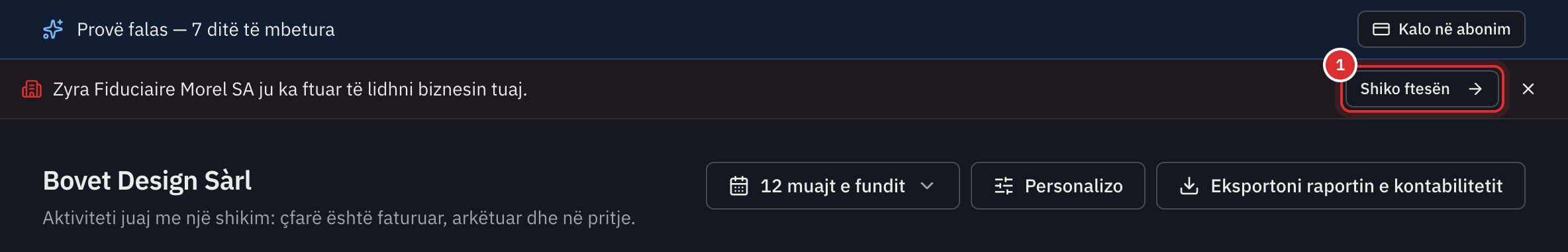 Paneli i klientit me shiritin e ftesës së zyrës dhe butonin Shiko ftesën.