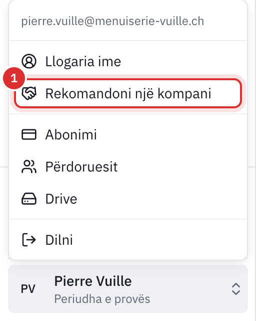 Menyja e llogarisë e hapur poshtë majtas, me hyrjen Rekomandoni një kompani nën Llogaria ime.